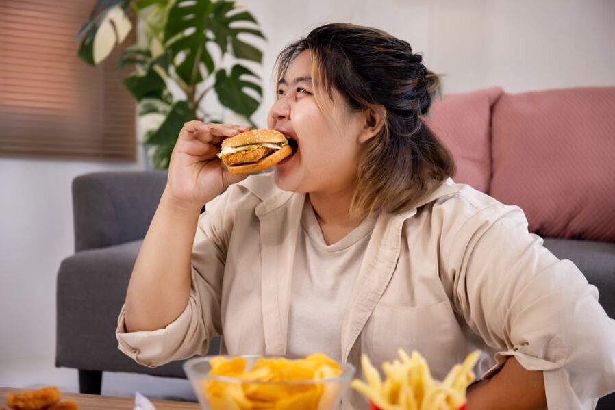 垃圾食品导致体重超标